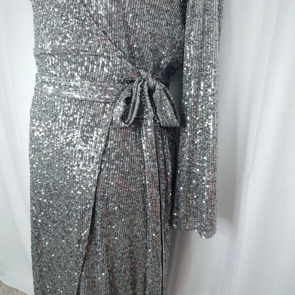Halston Silver Sequin Dress 6 Small Wrap Midi - Picture 5 of 15